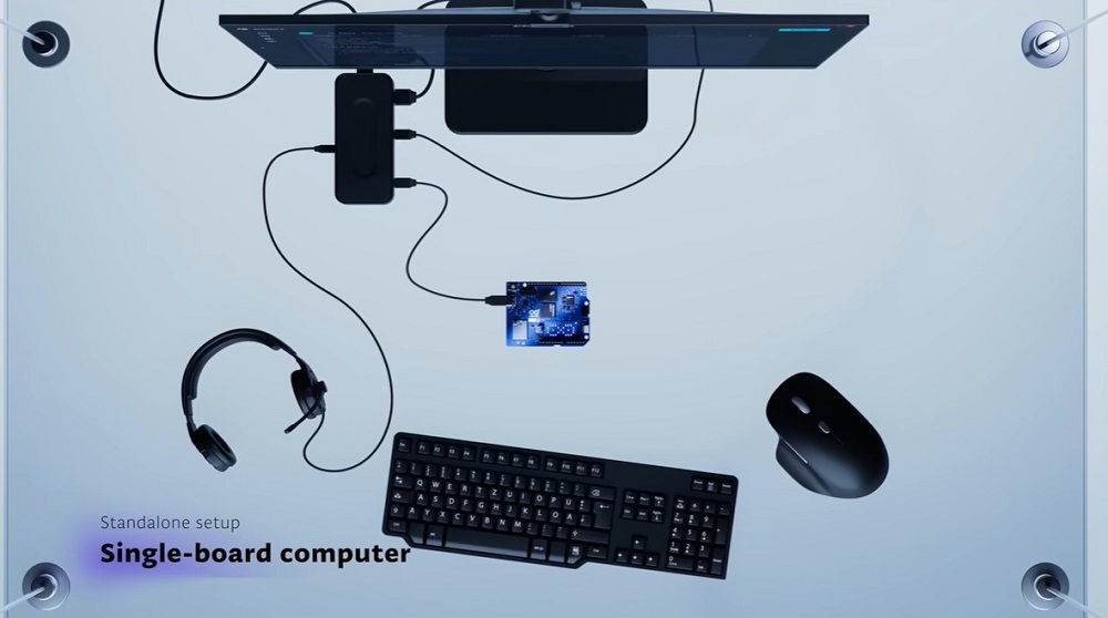 Arduino UNO Q Full Debian Linux Environment